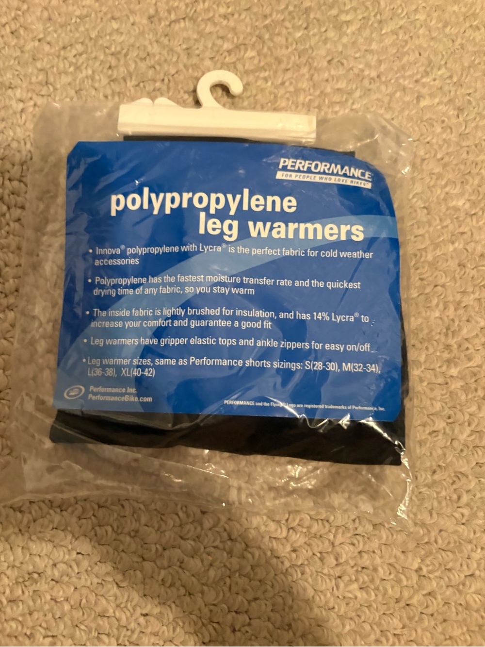 Performance NWT size Medium Polypropylene Leg Warmers - Black